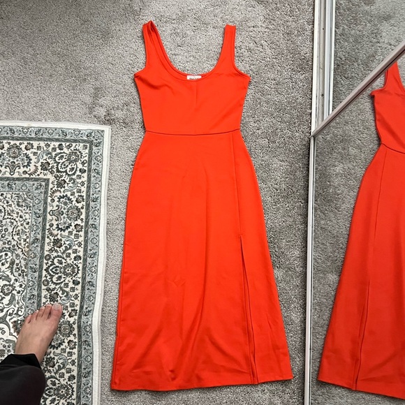 Nordstrom Open Edit Side Slit Midi
Dress Size XS - Picture 2 of 5
